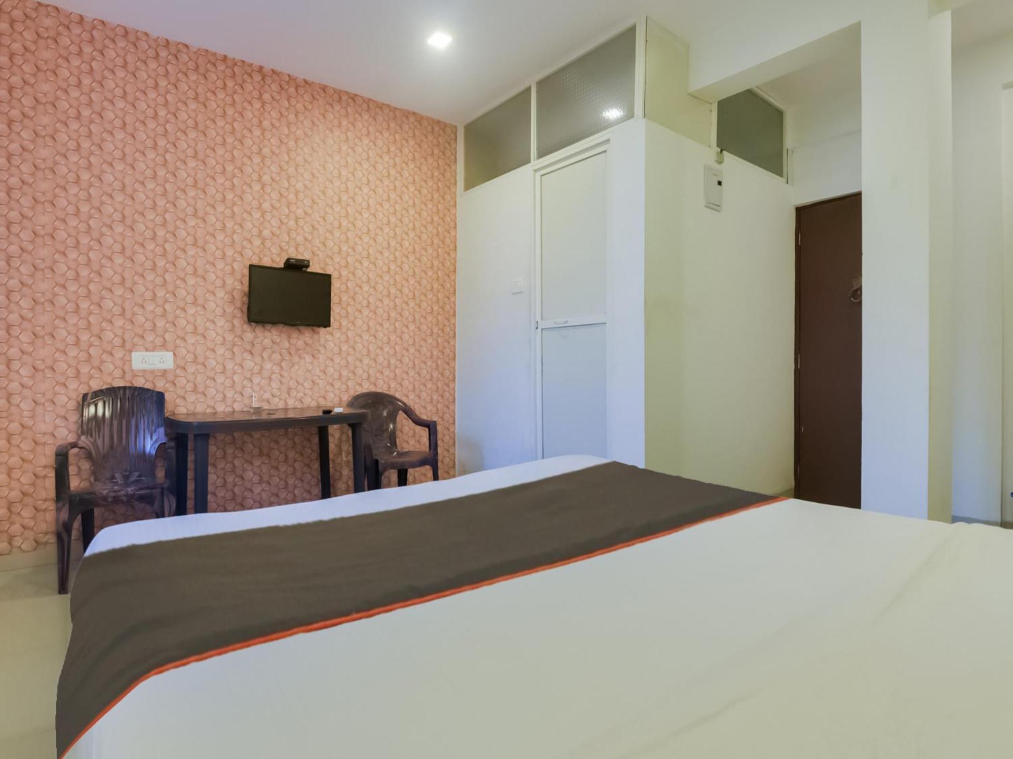 Collection O Morjim Sea Wave Hotel Екстериор снимка